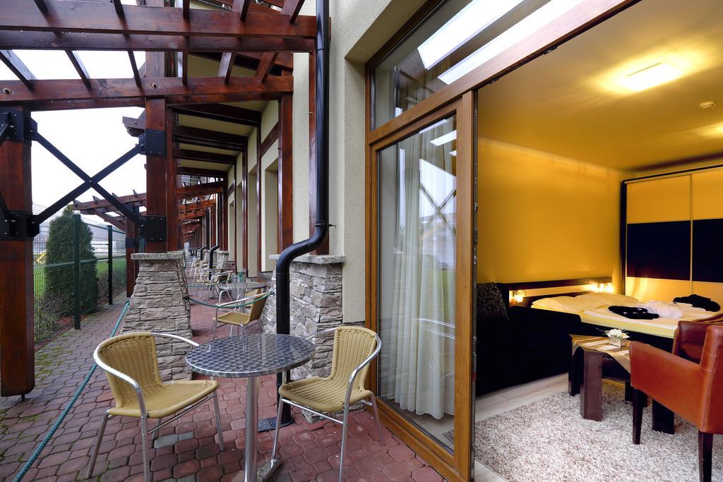 Bešeňová Luxury Apartment Kristof מראה חיצוני תמונה